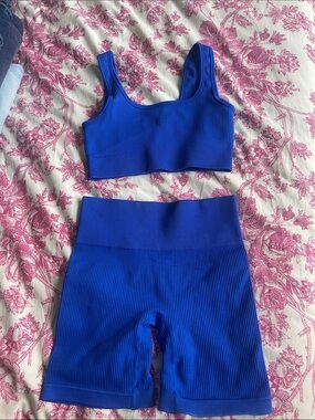 Ribbed Two-Piece Active Set in Royal Blue
